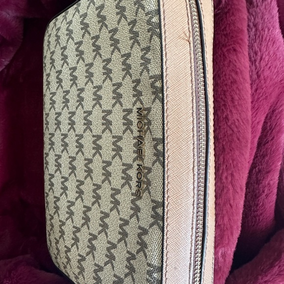 Michael Kors logo crossbody - Picture 2 of 2